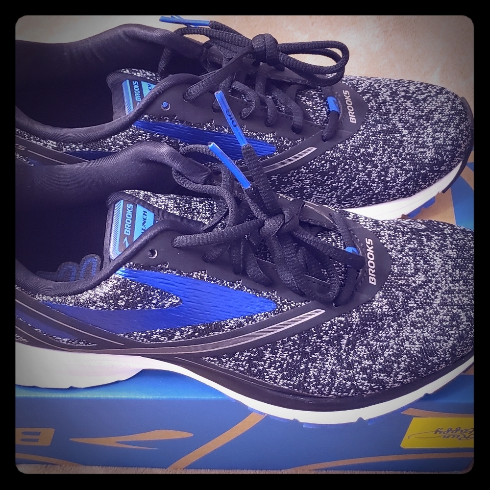 Brooks Men's Launch 4 Size 8.5D